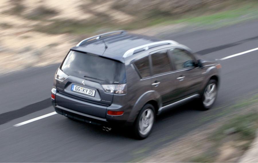  Mitsubishi Outlander 2005 года  (фото 68 из 77)